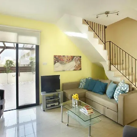 Апартаменты Valentina Townhouse Паралимни