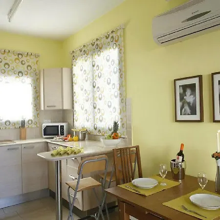 Valentina Townhouse Апартаменты *